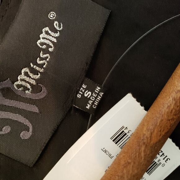 NEW! Miss Me Sequin Ruffle Detail Top - S - Picture 5 of 5